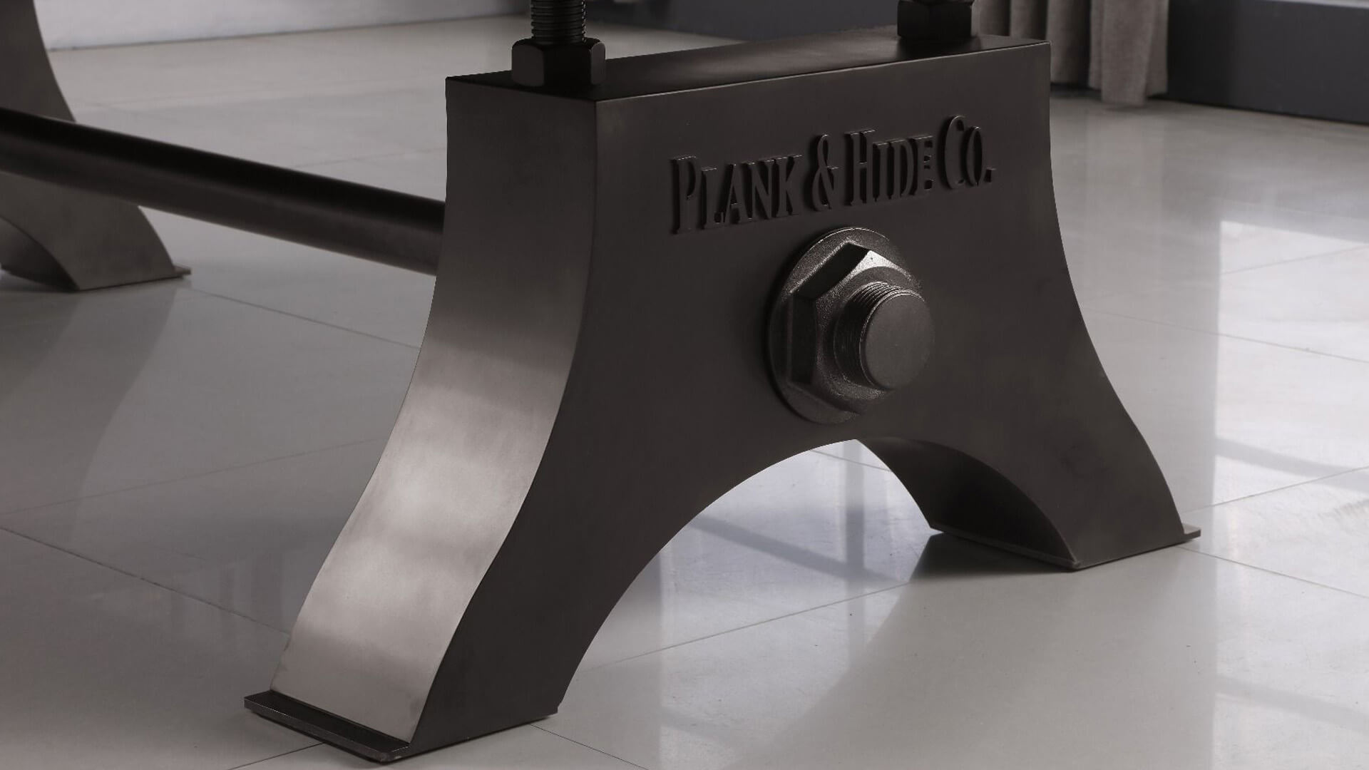 Plank-and-Hide-Jaxx-Pool-Table-Leg-Detail