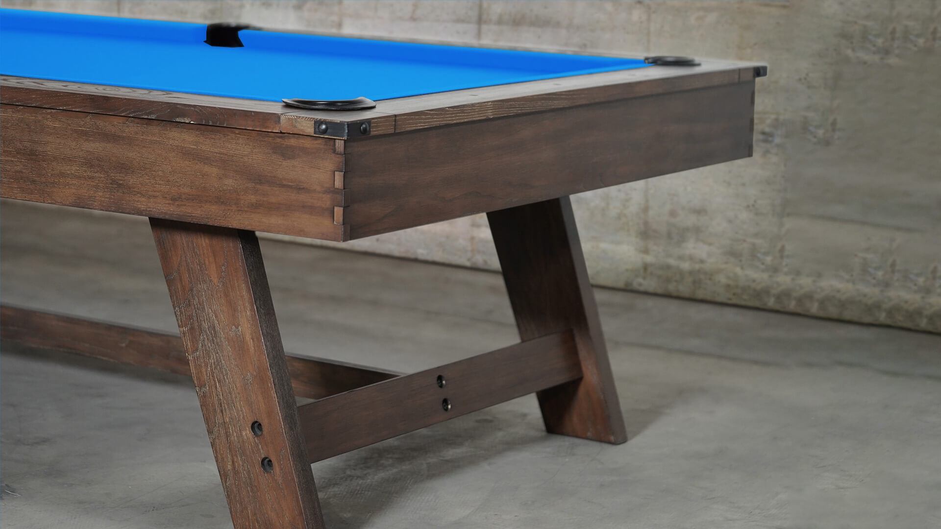Nixon-Hunter-Wood-Walnut-Pool-Table-Corner-Detail-Tournament-Blue-Felt